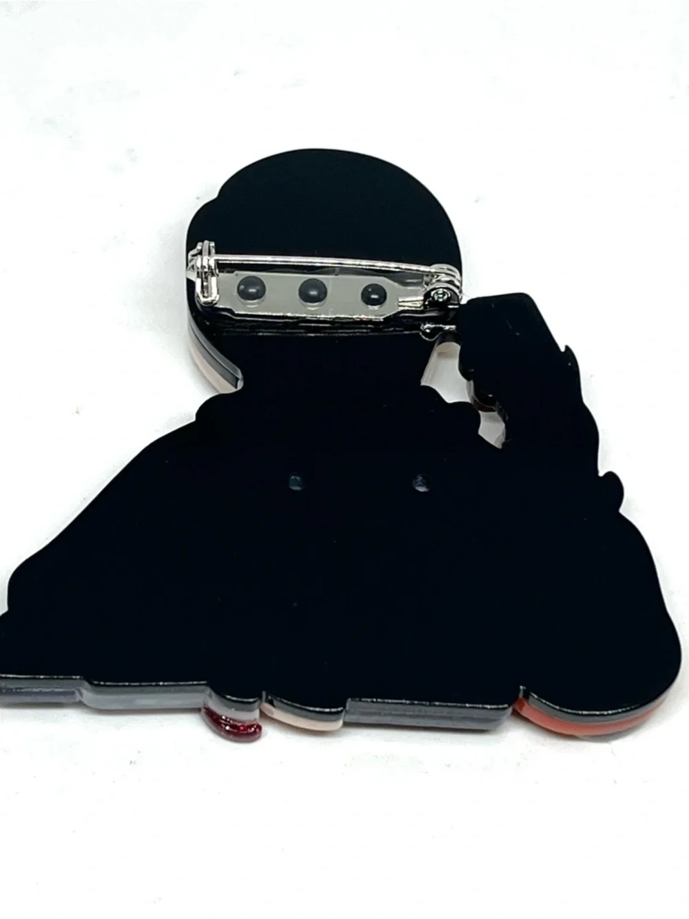 Iris Apfel Inspired Acrylic Lapel Pin NWOT